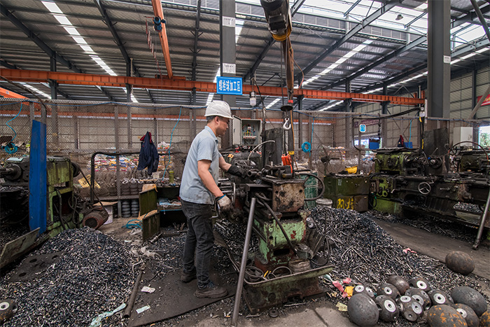 东港网架配件-螺栓球加工车间